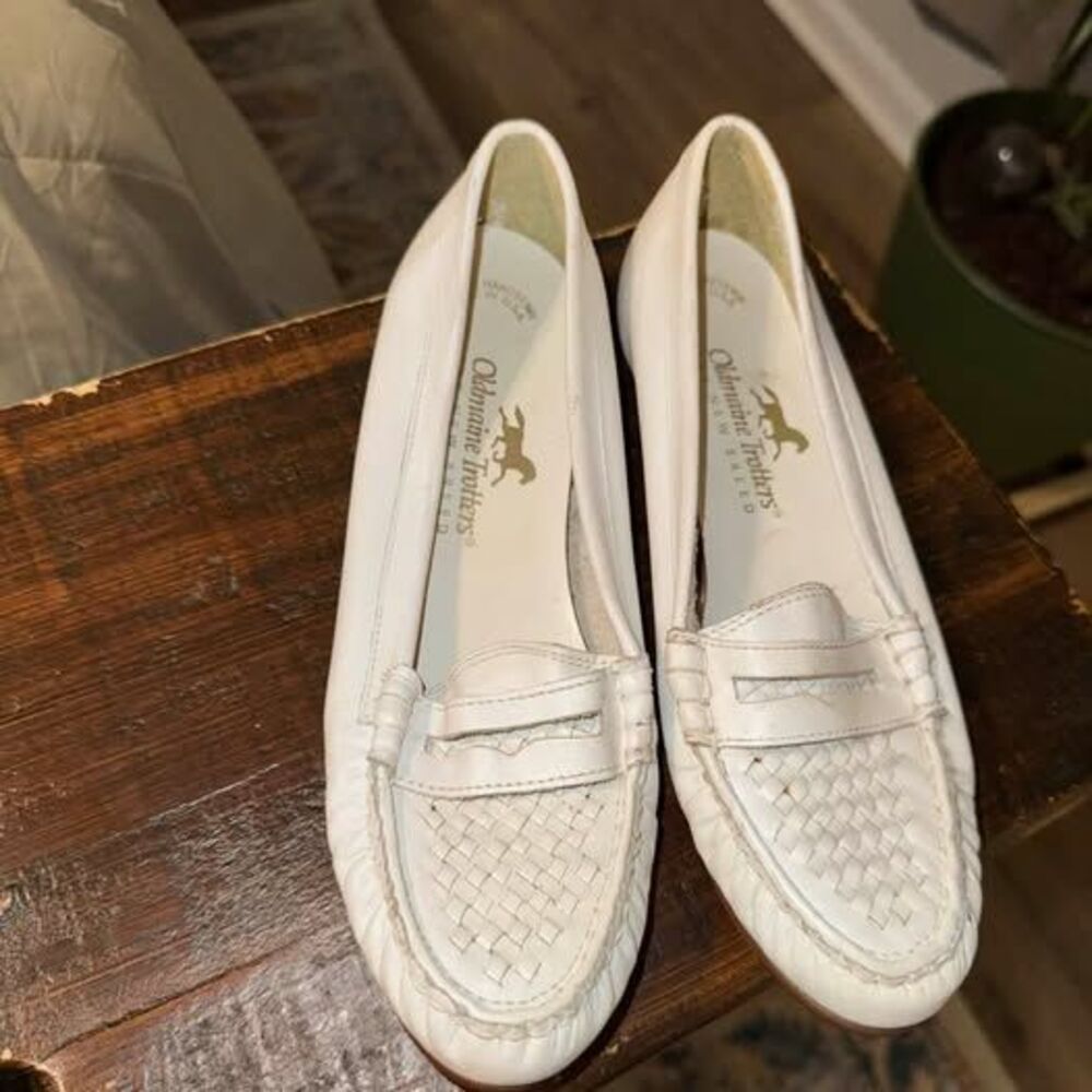 Vintage Oldmaine Trotters White Leather Penny Loafers Size 6